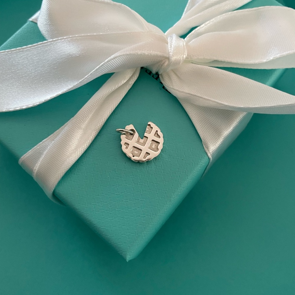 Tiffany &‎ Co sugar pie charm